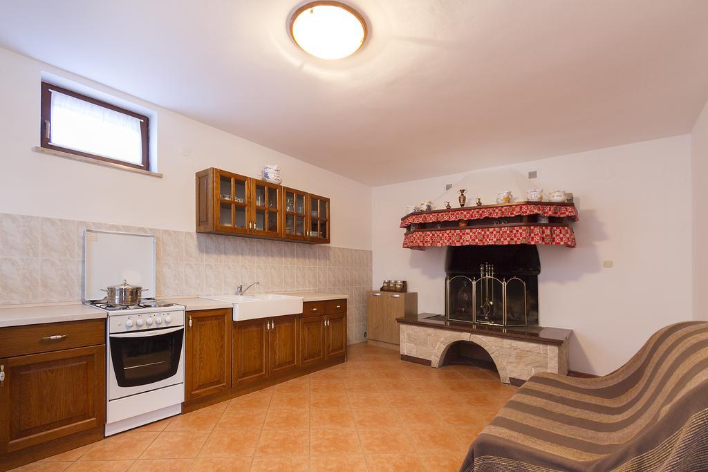 Apartments Rajkovic Labin  Habitación foto
