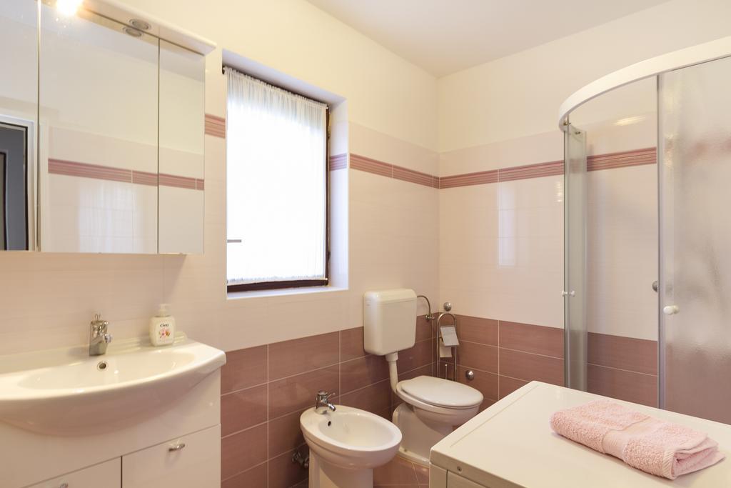 Apartments Rajkovic Labin  Habitación foto